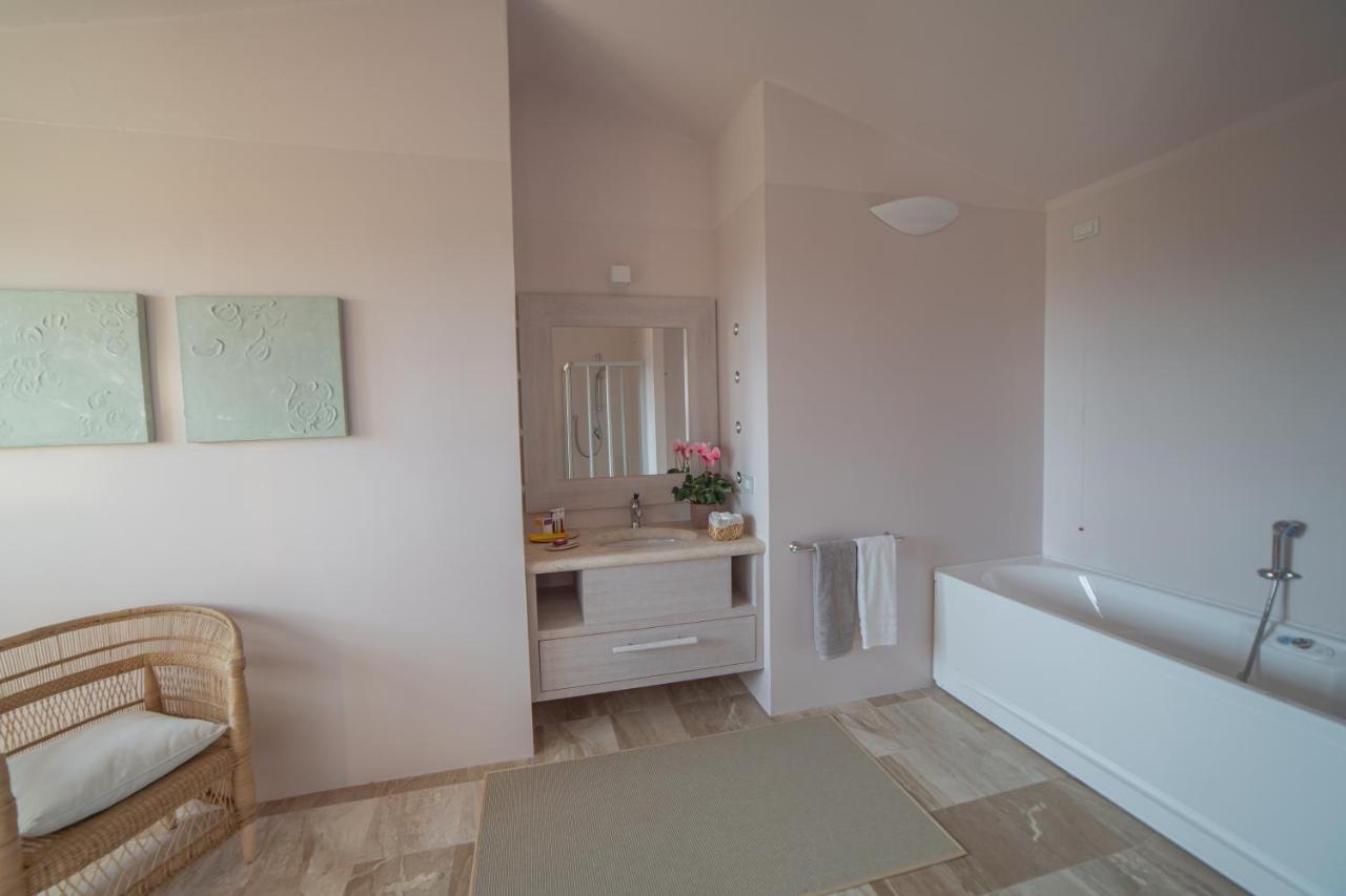 Hotel Borgo Smeraldo Arzachena Bagian luar foto