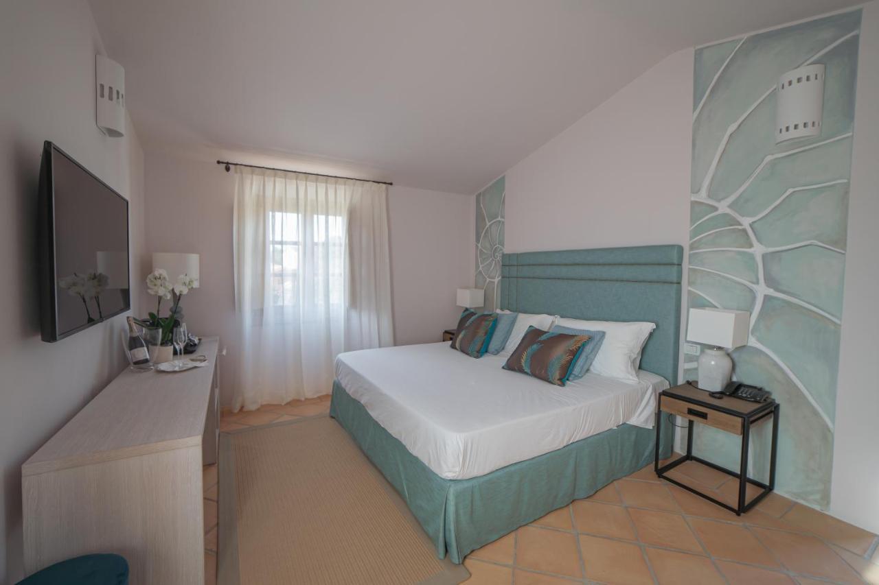 Hotel Borgo Smeraldo Arzachena Bagian luar foto