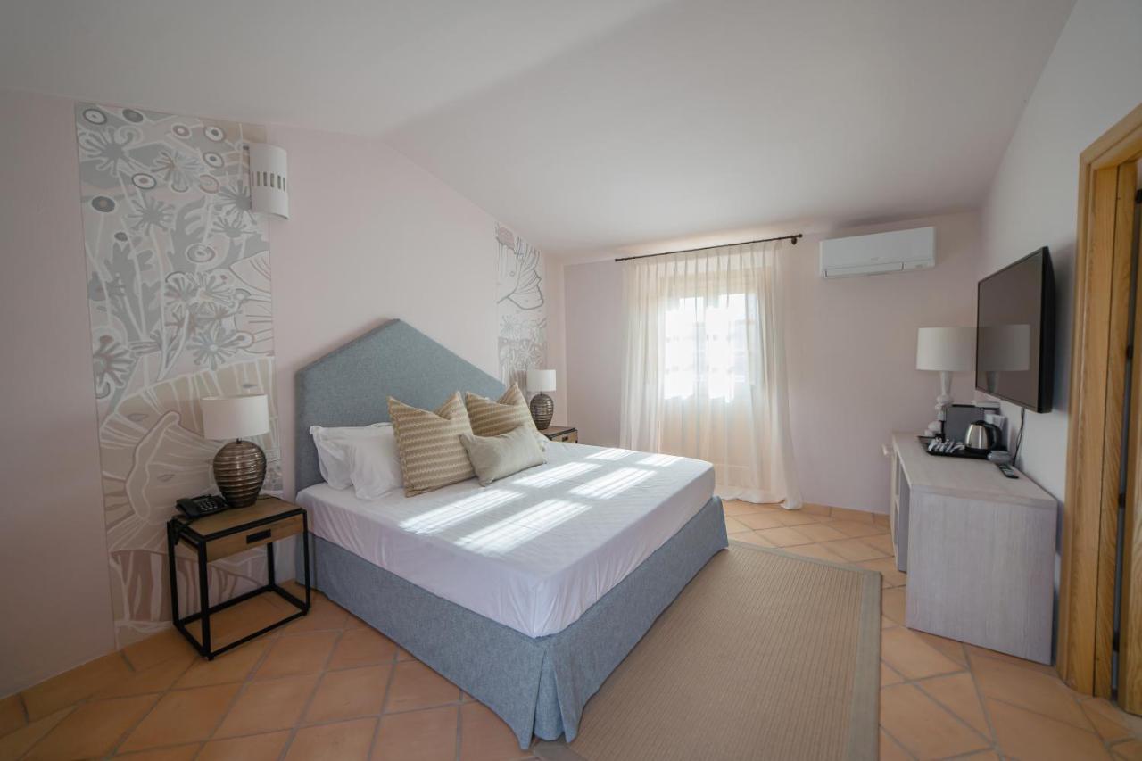 Hotel Borgo Smeraldo Arzachena Bagian luar foto
