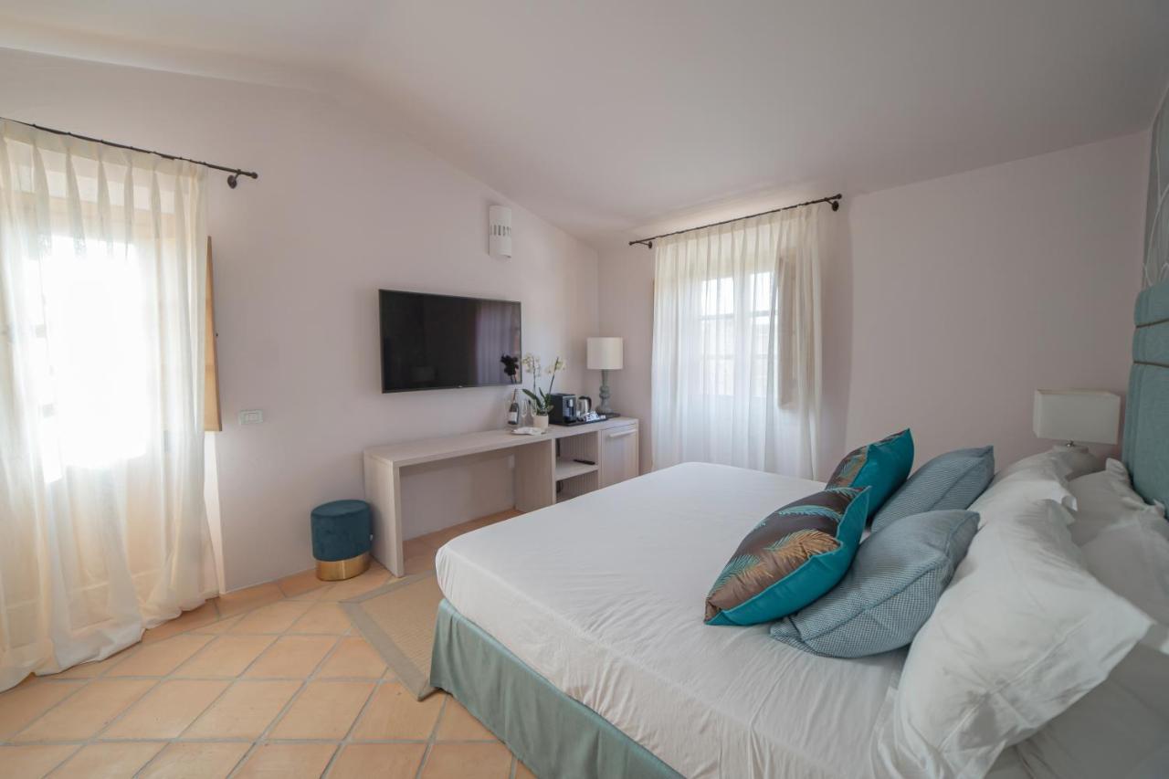 Hotel Borgo Smeraldo Arzachena Bagian luar foto
