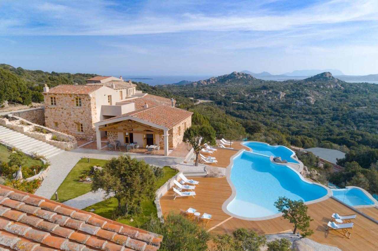 Hotel Borgo Smeraldo Arzachena Bagian luar foto
