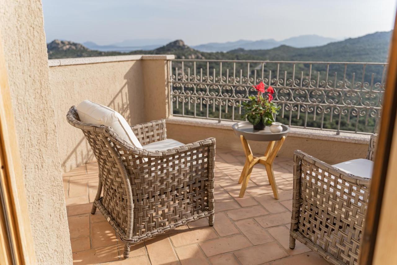 Hotel Borgo Smeraldo Arzachena Bagian luar foto