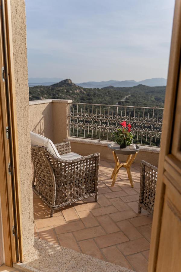 Hotel Borgo Smeraldo Arzachena Bagian luar foto