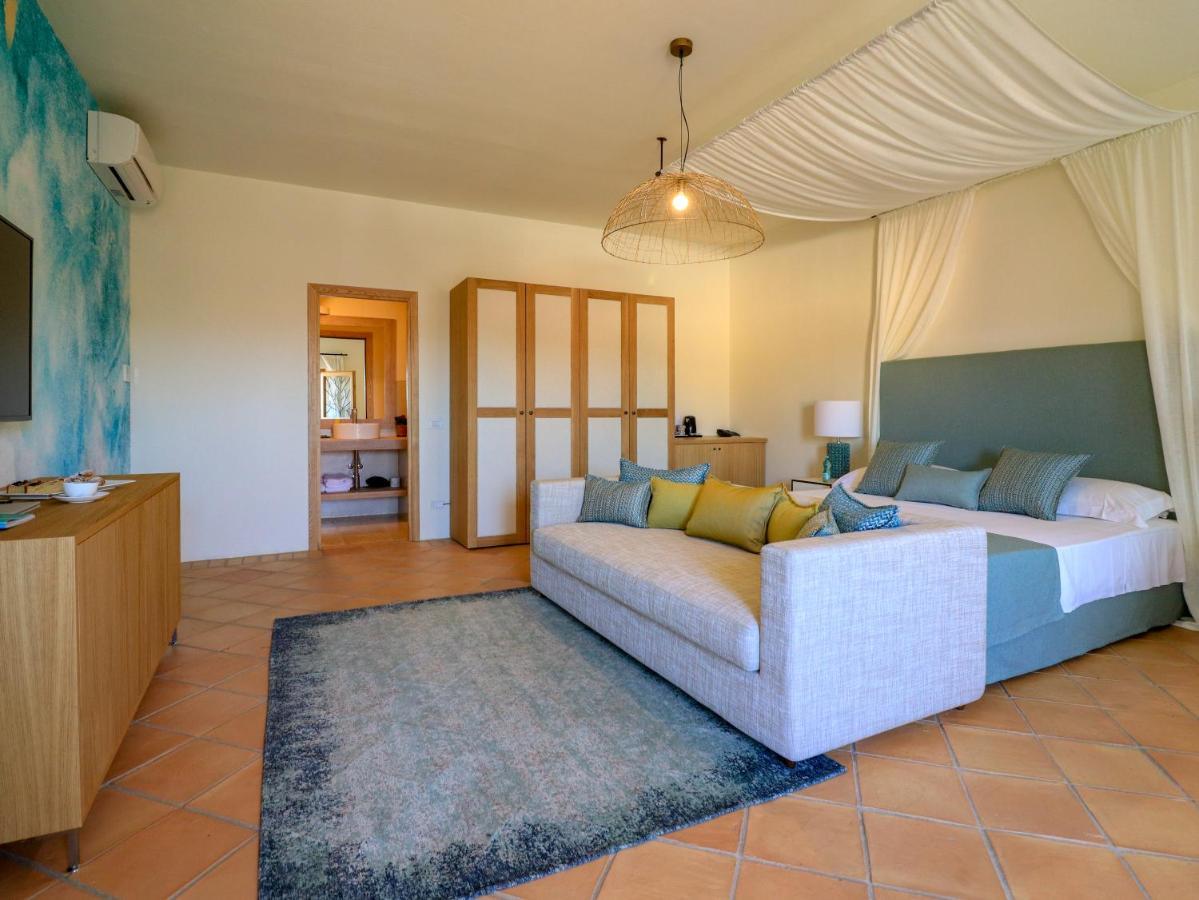 Hotel Borgo Smeraldo Arzachena Bagian luar foto